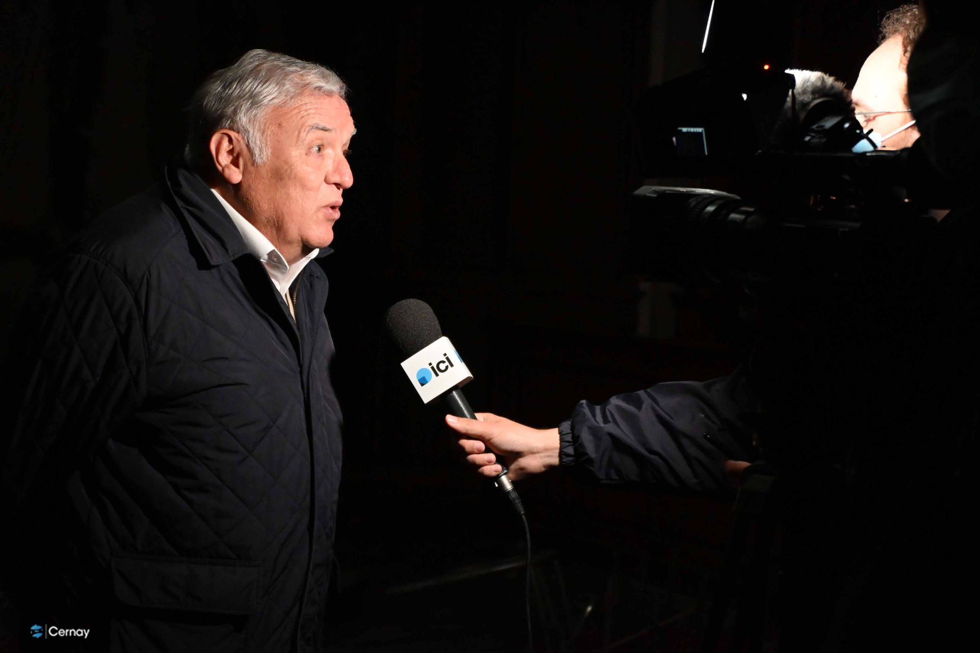 le lancement officiel de la collecte en faveur de la restauration de l’église Saint-Étienne On y voit le maire de Cernay Michel Sordi en plein interview