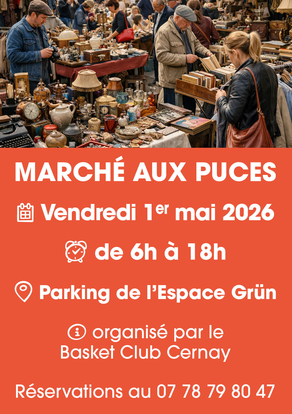 On y voit des personnes autour de stand dans un march&eacute; aux puces