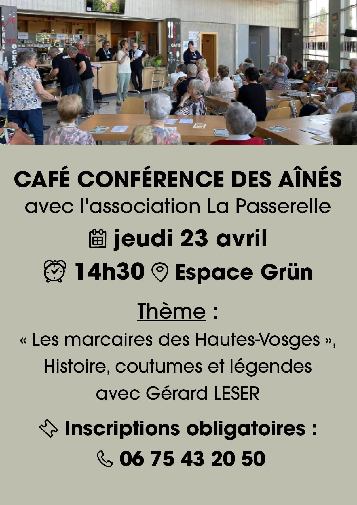 On y voit des personnes assises devant le bar de l'Espace Gr&uuml;n