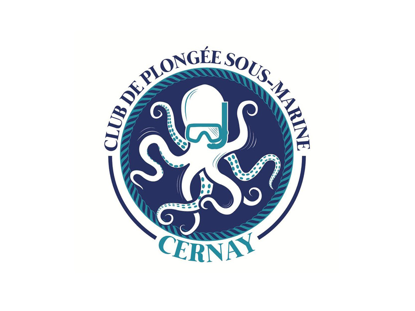 On y voit dans un logo rond une pieuvre avec des tentacules et un masque de plongée, ainsi qu'un tuba